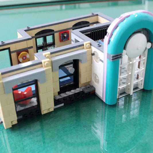 MOC Creator Expert City Downtown Diners Bricks Toys EU